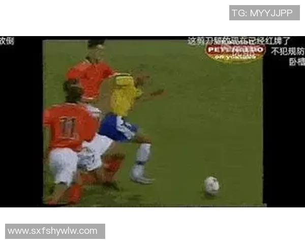 足球传奇大罗现状揭秘：从绿茵场到人生新篇章的转变与挑战